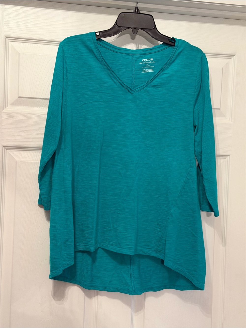 Chico’s The Ultimate Tee teal v neck top Size 2
